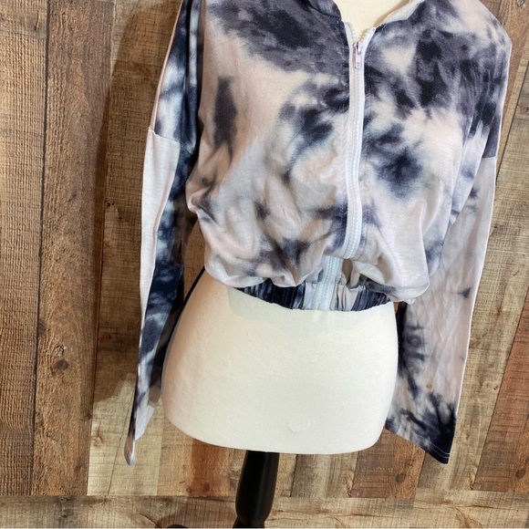 SHEIN CROPPED ZIP UP WOMENS HOODIE ELASTIC AT WAIST TIE DYE GRAY/CREAM SZ S - Picture 4 of 7